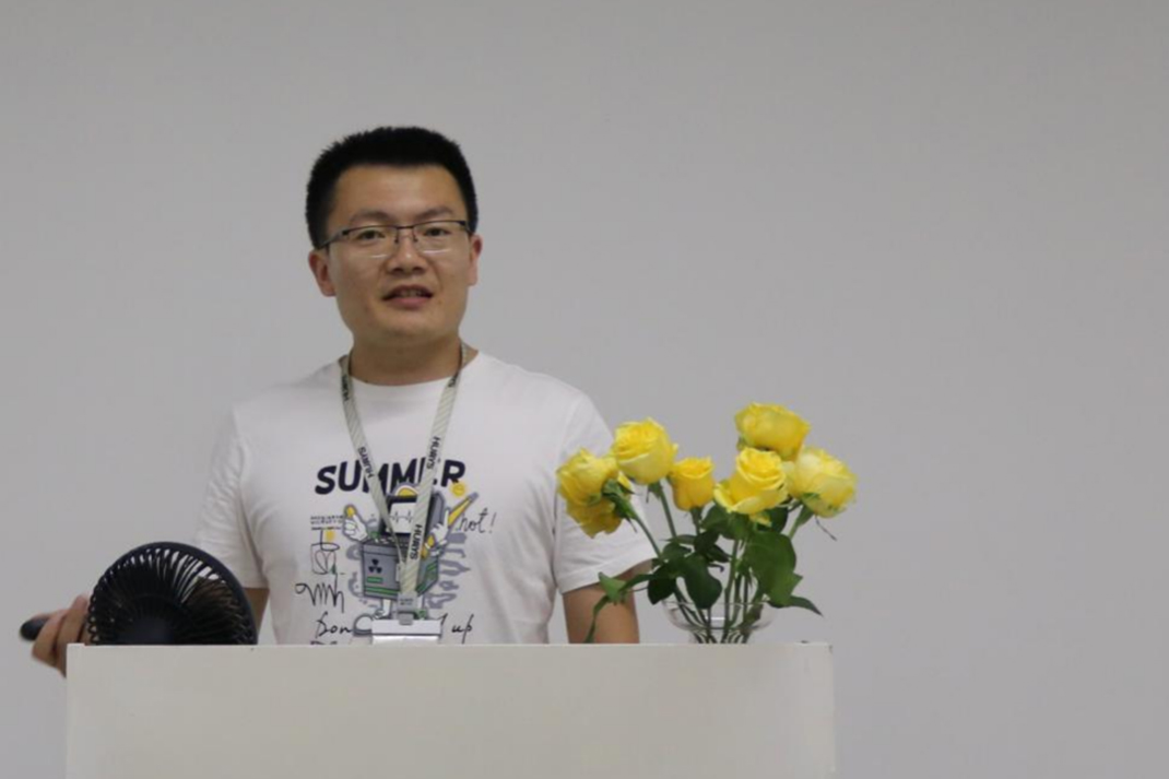 王鹏立：八年耕耘话专业